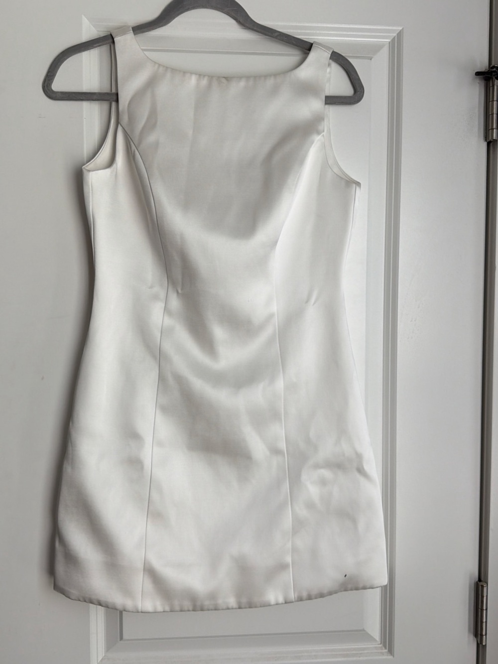 ASTR the Label Classic White Sleeveless Shift Dress